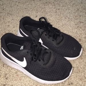 Nike Tanjun Sneaker Girls 2.5